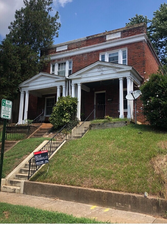 Building Photo - Randolph Community- 2 bedroom Townhouse, H...