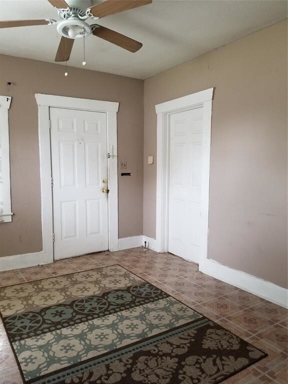 Foto del edificio - 1906 Granger St