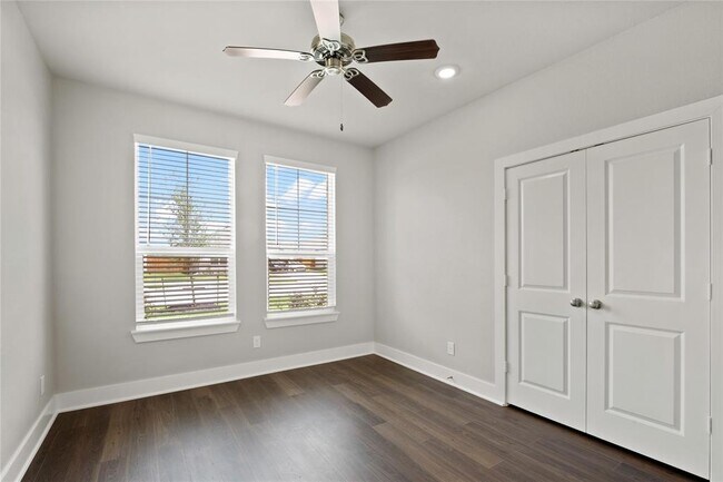 Building Photo - 10514 Moon Valley Ln