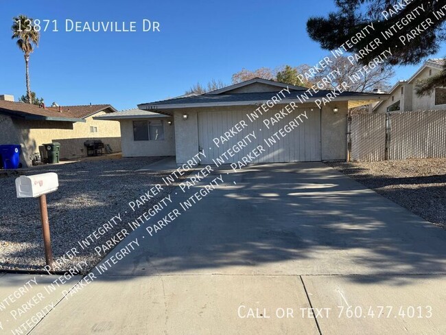 Building Photo - 13871 Deauville Dr