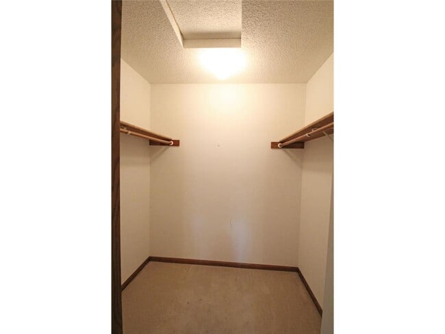 Foto del edificio - 207 Primrose Ct