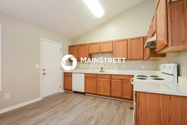 Foto del edificio - 4 Bedroom Pet-Friendly Home in Rydal, GA with Main Street Renewal