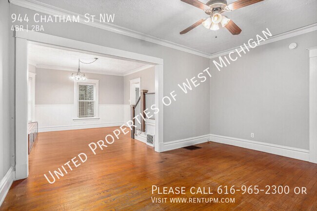 Building Photo - Available Now | 4 Bedroom 2 Bathroom Singl...