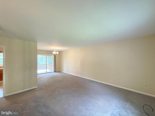 Building Photo - 40865 Spring House Ln