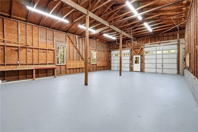 Building Photo - 209 Barrett Springs Way
