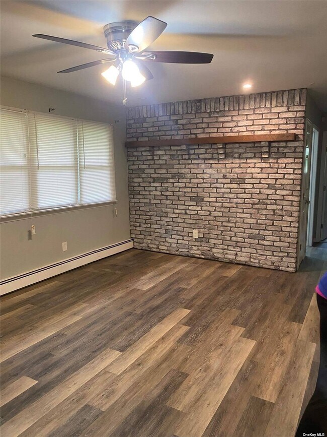 Foto del edificio - 197 Hampton Ave