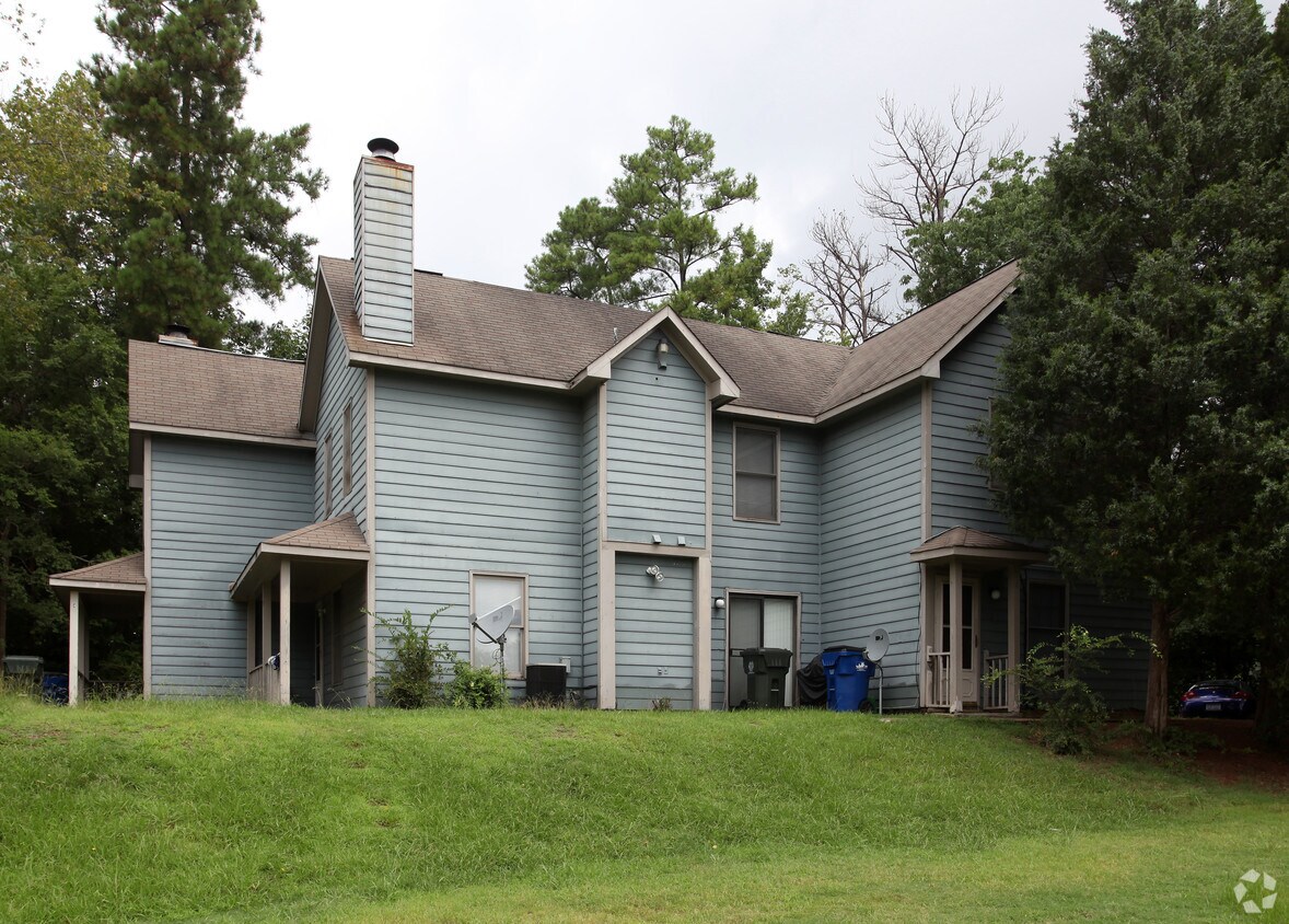 Building Photo - 4400 Brockton Dr