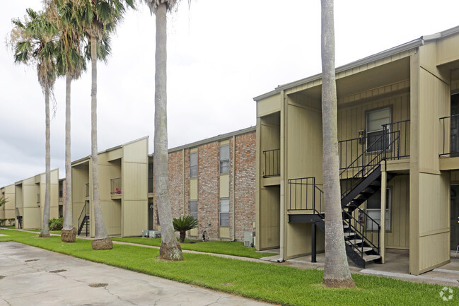 Building Photo - Midtown Apartments