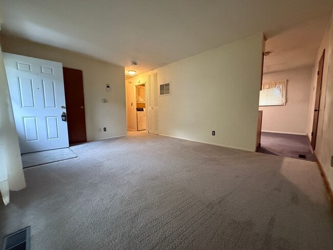 Foto del edificio - 5008 Valley Ln