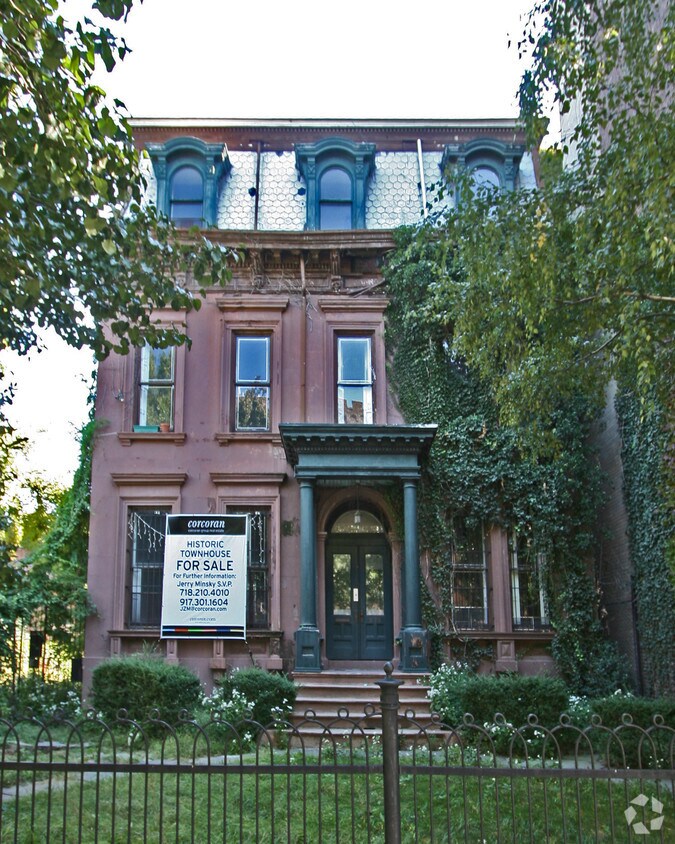 Primary Photo - 275 Washington Ave