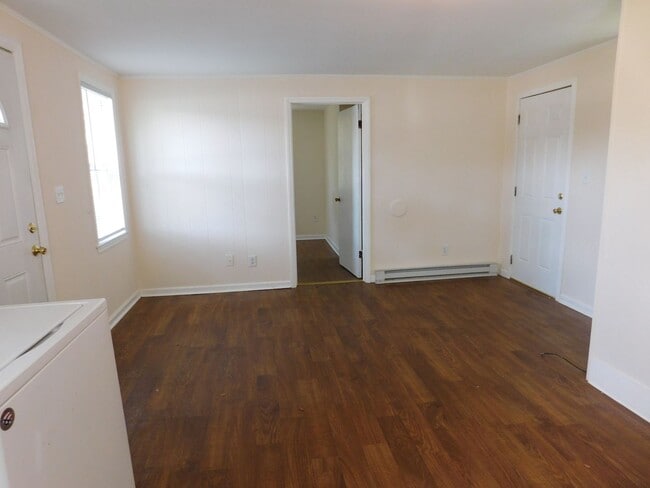 Building Photo - 2208 Spencer Ave