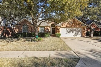 Building Photo - 3805 Pebble Ct
