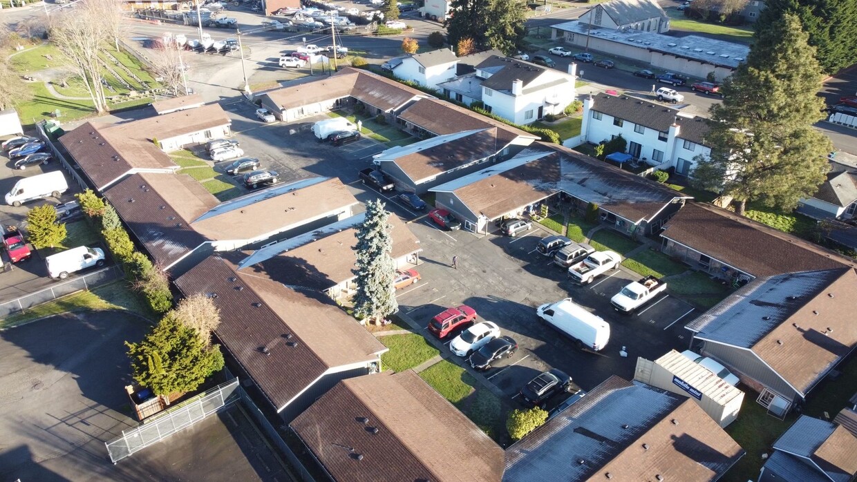 Primary Photo - Parkview Apartments