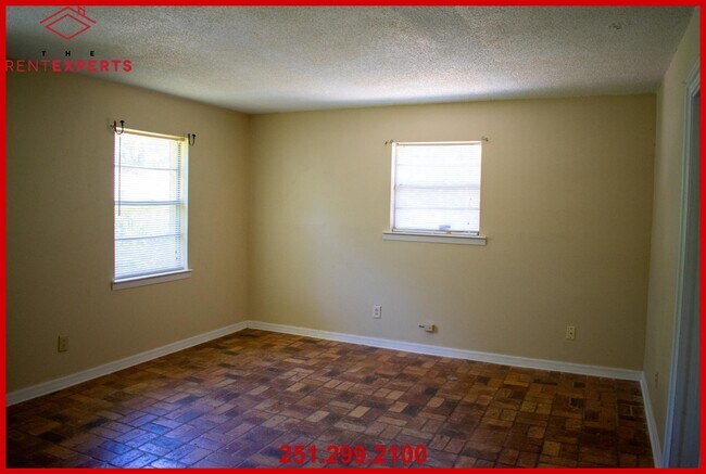 Building Photo - 1419 Driftwood Dr N