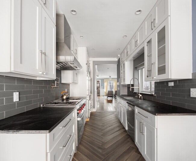 Foto del edificio - 22 Ludlam Pl