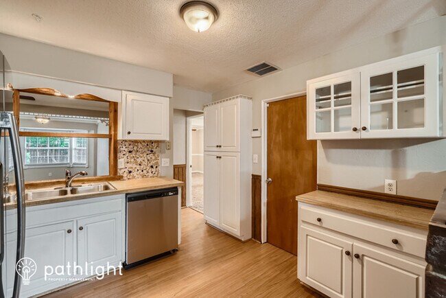 Foto del edificio - 11097 102nd Terrace, Largo, FL, 33778