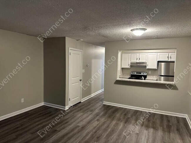 Foto del edificio - 648 Valley Crest Dr