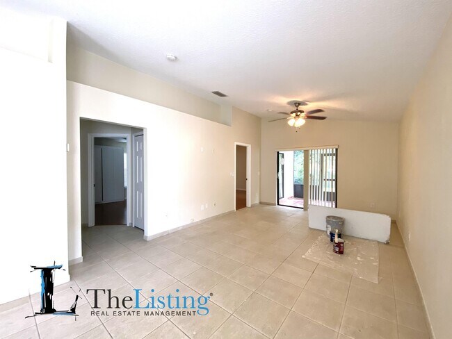 Building Photo - 518 Via Del Oro Dr