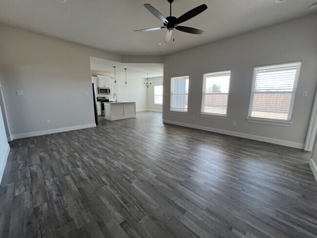 Building Photo - 7118 Phoenix Dr