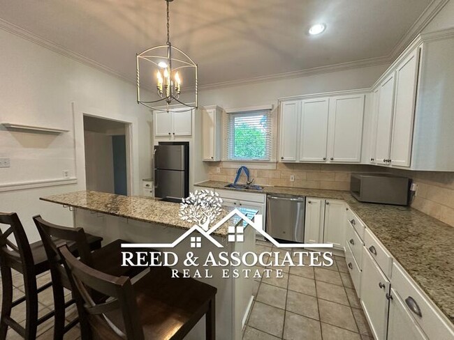 Building Photo - Spacious 5-Bedroom - Copper Young Area