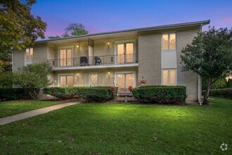 Building Photo - 31 Green Oaks Dr
