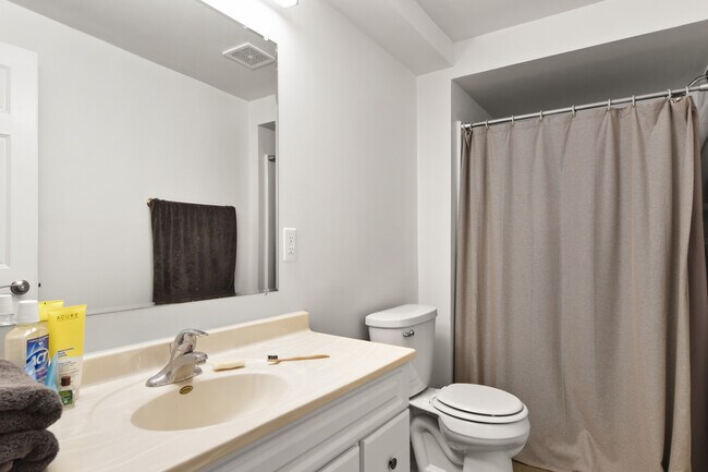 Foto del edificio - 202-204 N Pinckney St