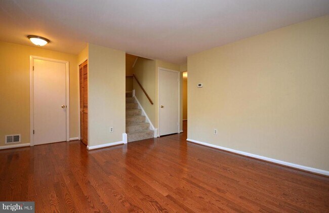 Foto del edificio - 3151 Ellenwood Dr