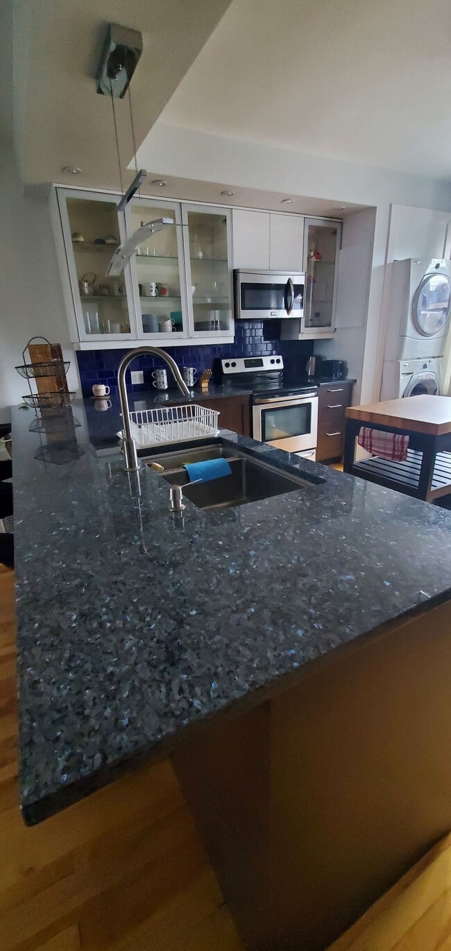 Cuisine / Kitchen - 8977 Rue Berri