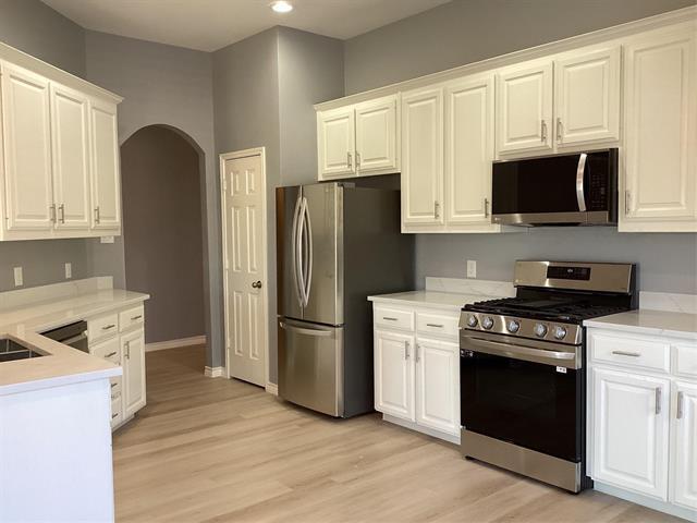 Building Photo - 825 Coppin Dr