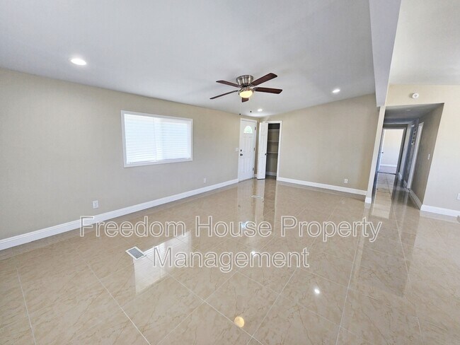 Foto del edificio - 1830 Casey Rd