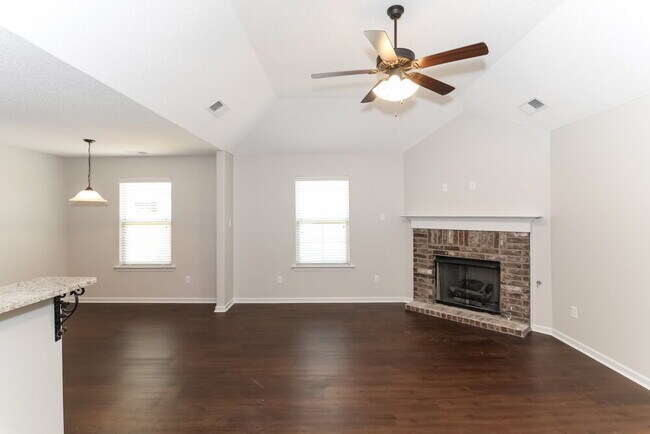 Building Photo - 9456 Darren Cir S