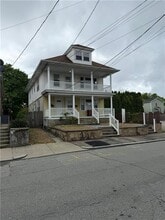 Building Photo - 33 Messina St