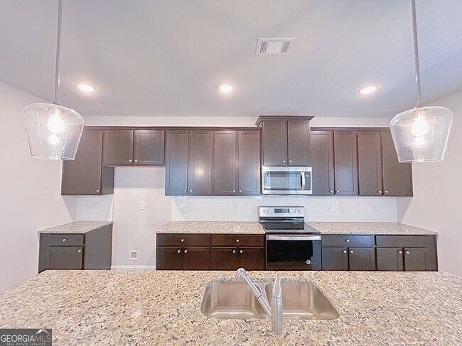 Building Photo - 2574 Mls Cmn Dr