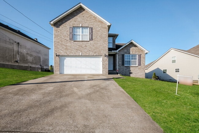 Building Photo - 172 Lyndhurst Dr