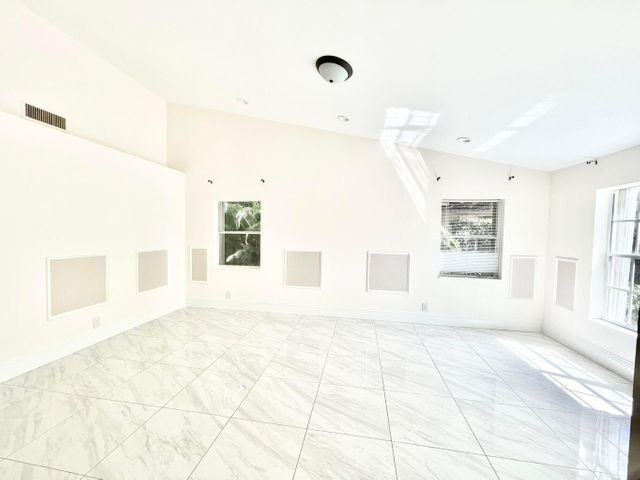 Foto del edificio - 19623 Back Nine Dr