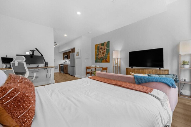 Building Photo - 95 Wall St