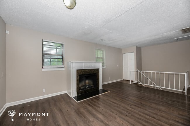 Building Photo - 4689 Longbranch