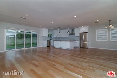 Building Photo - 11217 Rudman Dr