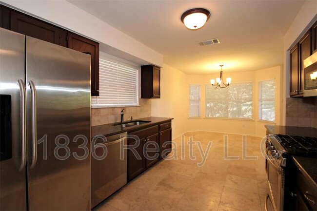 Foto del edificio - 8604 Dandelion Trail