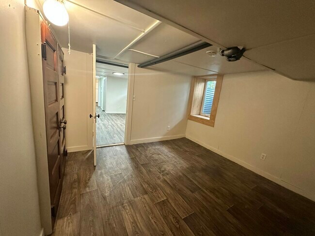 Foto del edificio - 811 St James St