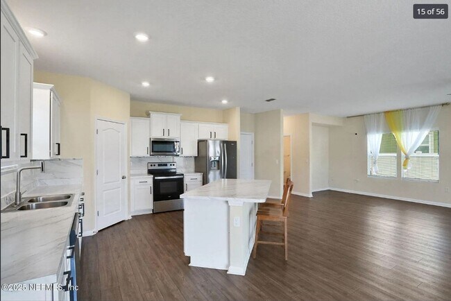 Building Photo - Spacious 4BR House in Green Cove Springs