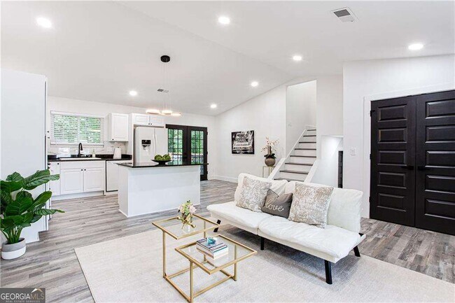 Foto del edificio - 3038 Sutter Ct SW