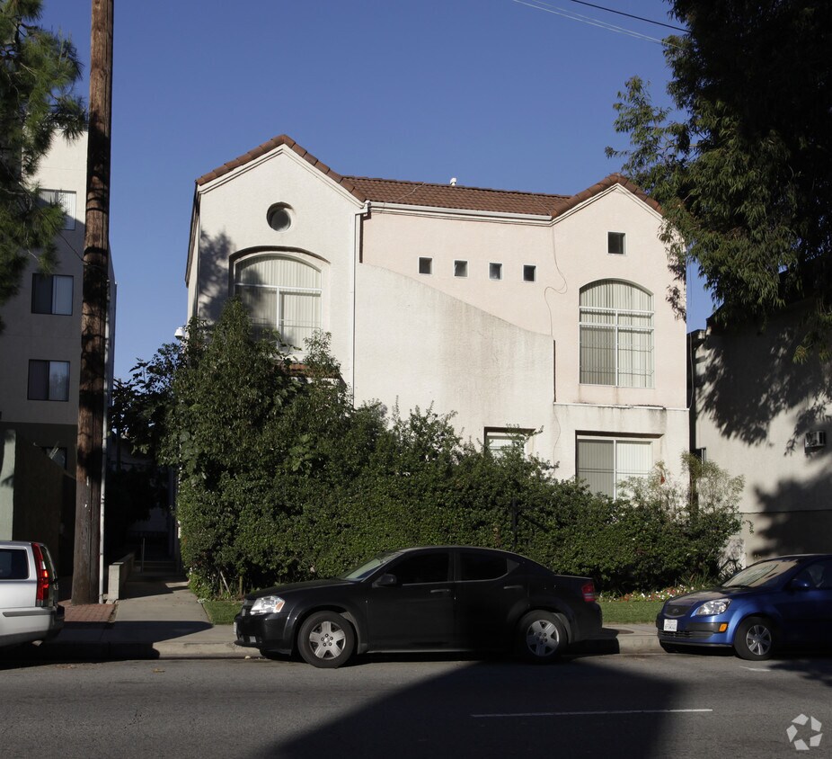 Building Photo - 4432 Ensign Ave