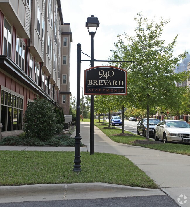 Foto del edificio - 940 Brevard