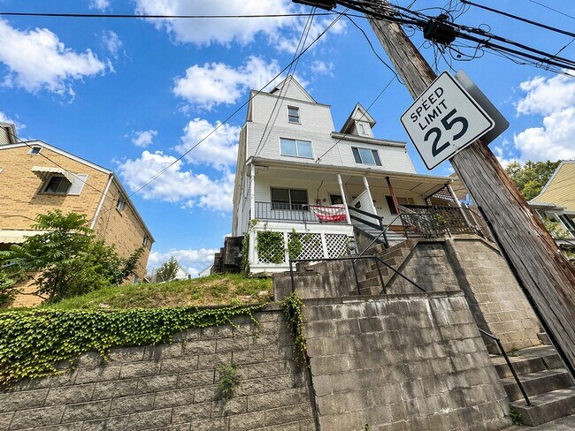Foto del edificio - 4229 Haldane St