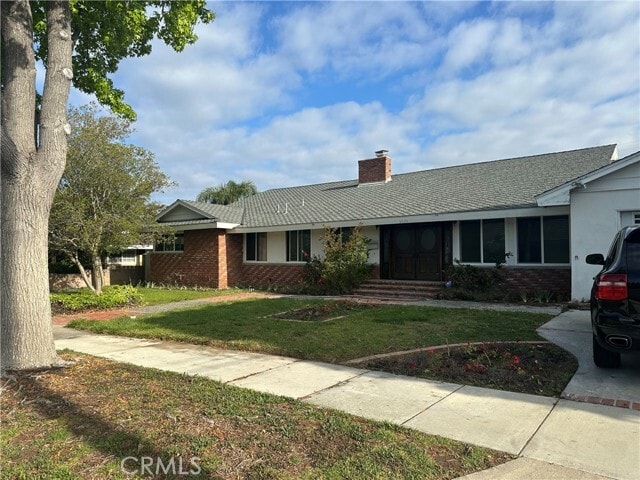 Foto principal - 3025 E Hillcrest Ave