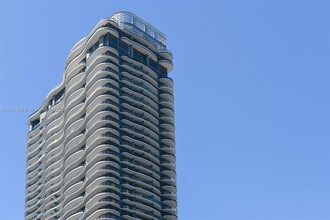 Building Photo - 1000 Brickell Plaza