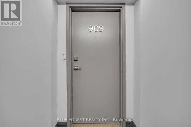 Photo du bâtiment - 127 Belmont Dr