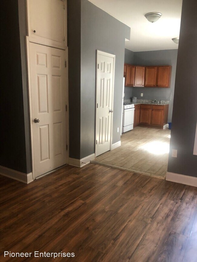 Foto del edificio - 2 br, 1.5 bath House - 207 S Pulaski St