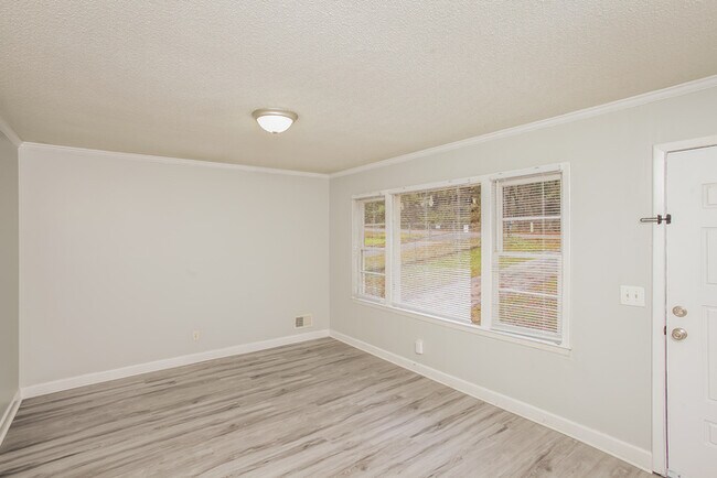 Foto del edificio - 5437 Ransom Dr